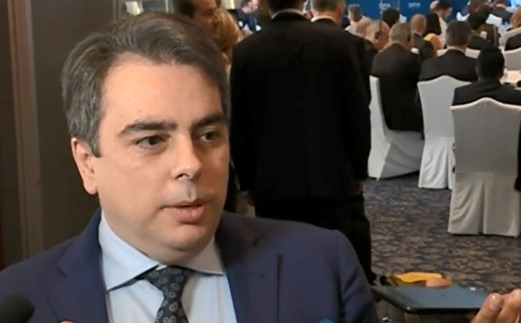 От съвестта на шестима души зависи вотът на недоверие да не